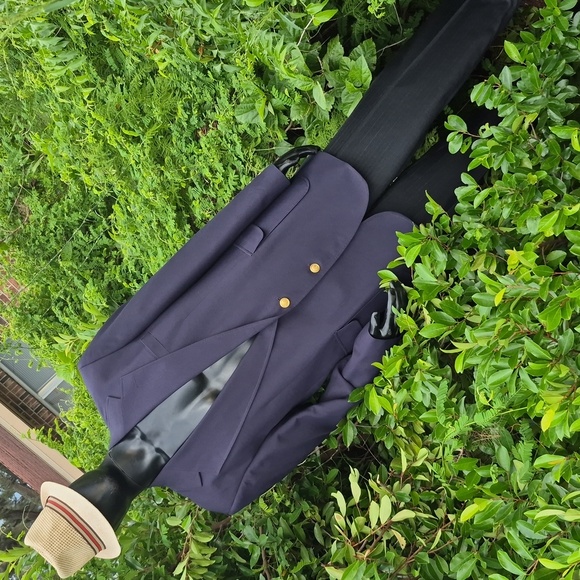 David Taylor (USA) Men's Classic Navy Blazer with Gold Button Accents - Picture 13 of 17